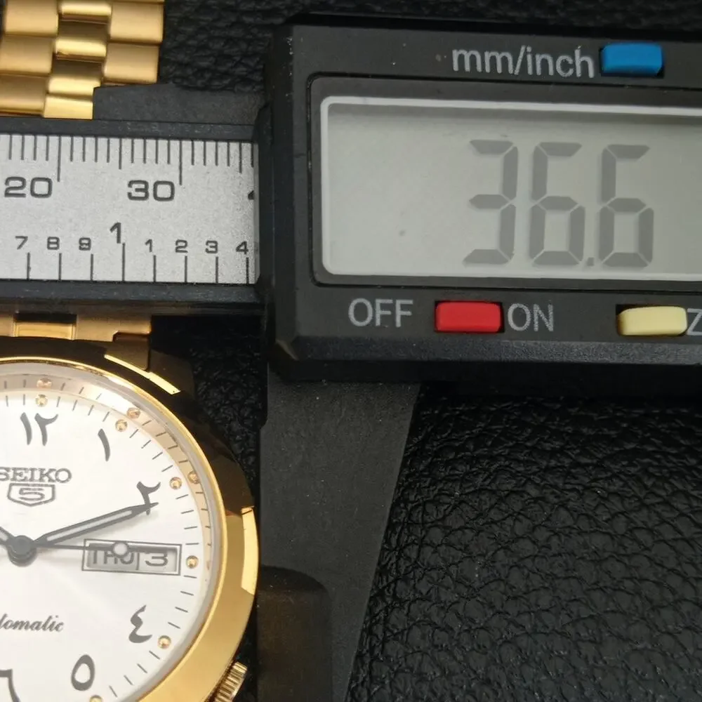 Vintage 1980 Seiko Automatic Mens Gold Watch W/daydate & Arabic accents